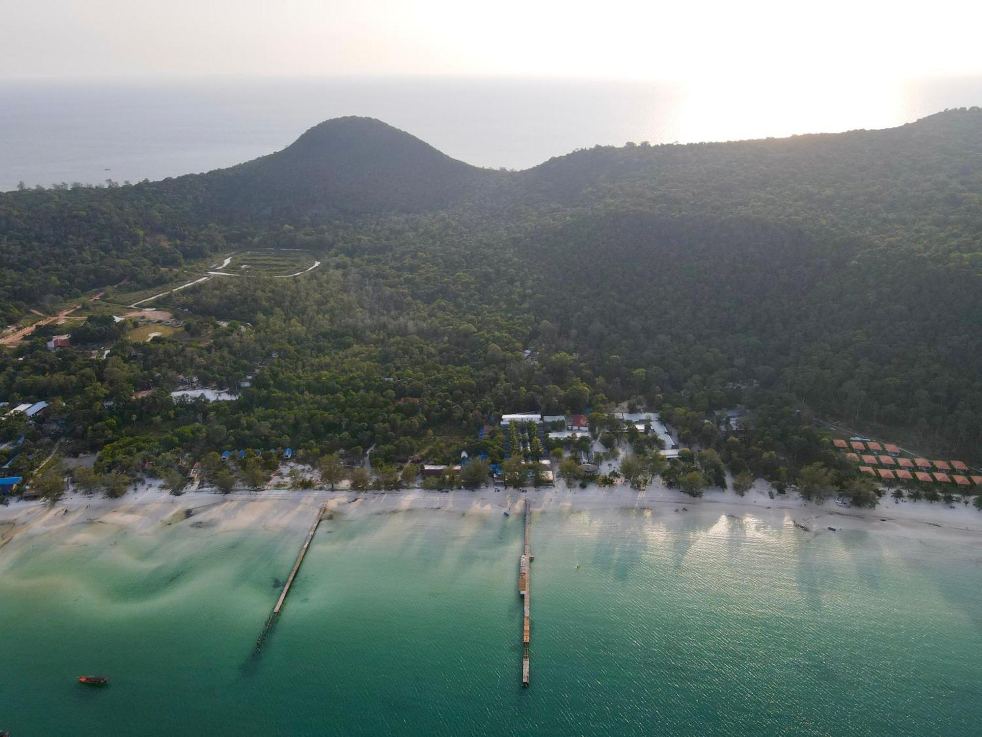 Eden Beach Resort By Ehm Đảo Koh Rong Samloem Ngoại thất bức ảnh